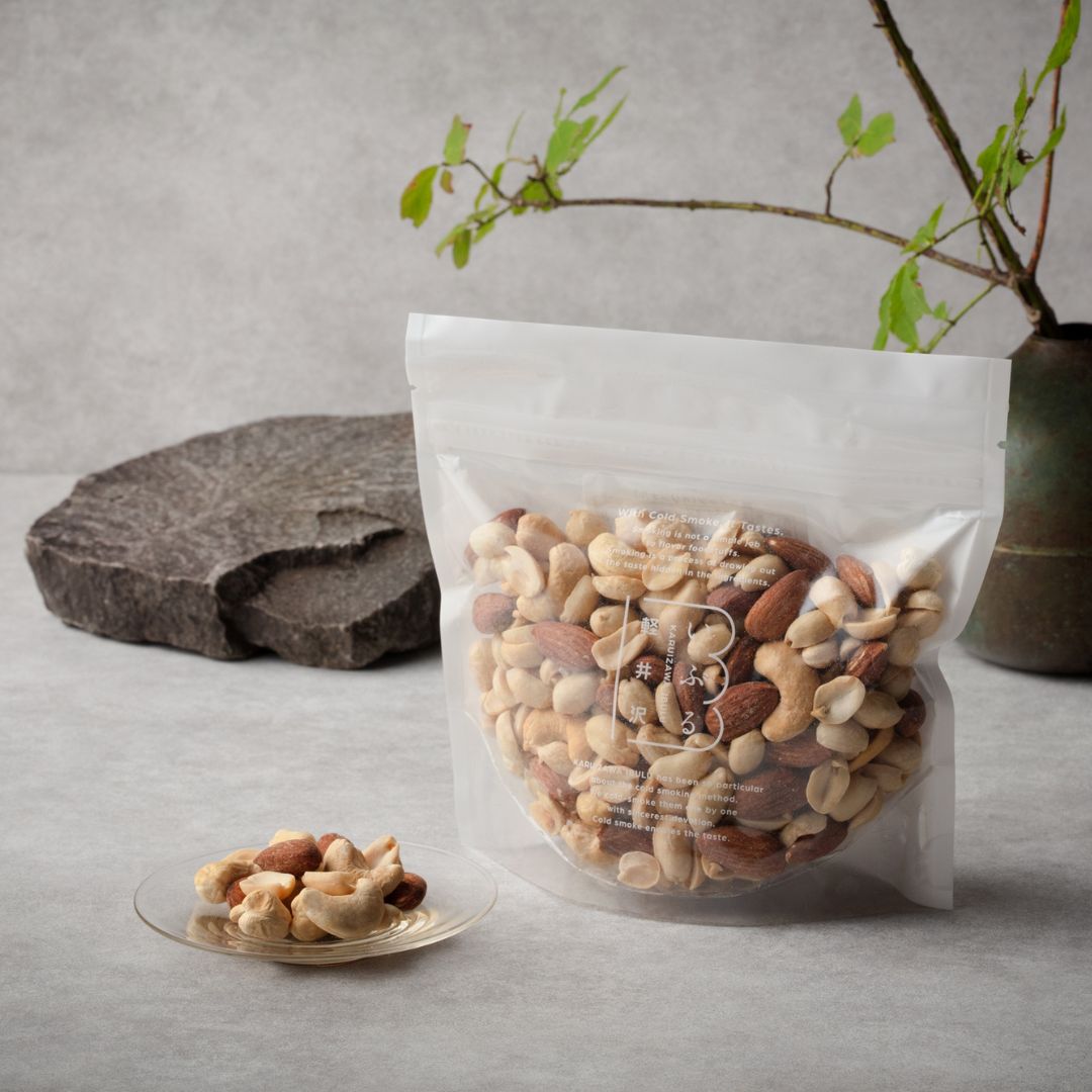 燻製ナッツチョコレート(マカダミアホワイト＆燻製ナッツ・オリジナル巾着入り) マカダミアホワイト&燻製ナッツ