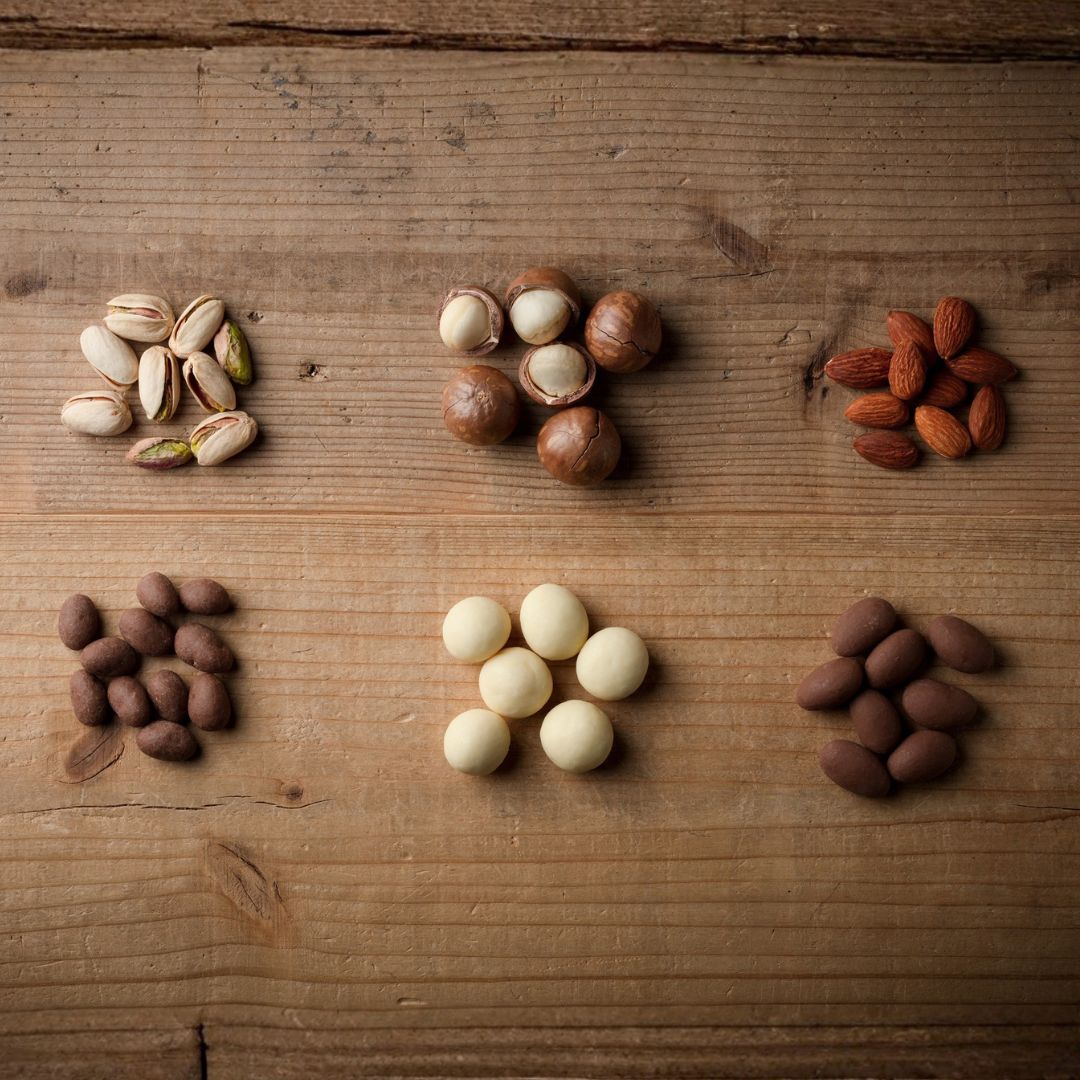 燻製ナッツチョコレート(マカダミアホワイト＆燻製ナッツ・オリジナル巾着入り) マカダミアホワイト&燻製ナッツ