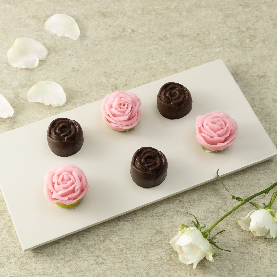 薔薇かさね －ショコラ羊かんと和菓子細工－